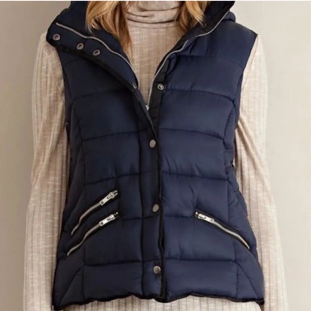 Entro Navy Hooded Puffer Vest Medium - Picture 1 of 15